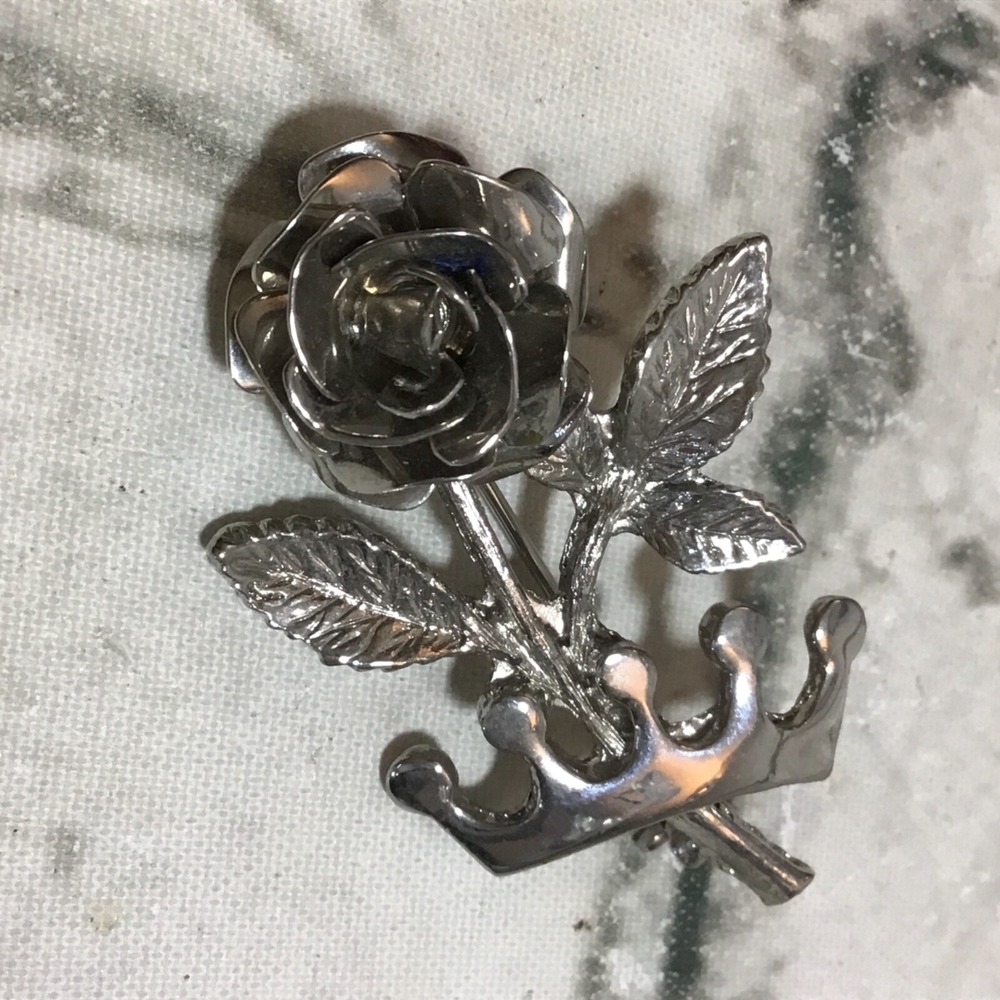 Rose Brooch Pin Single Long Stem Rose Crown Silver‎ Toned